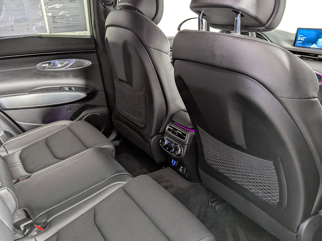 Used 2023 Genesis GV70 2.5T w/ Sport Prestige Package image 43