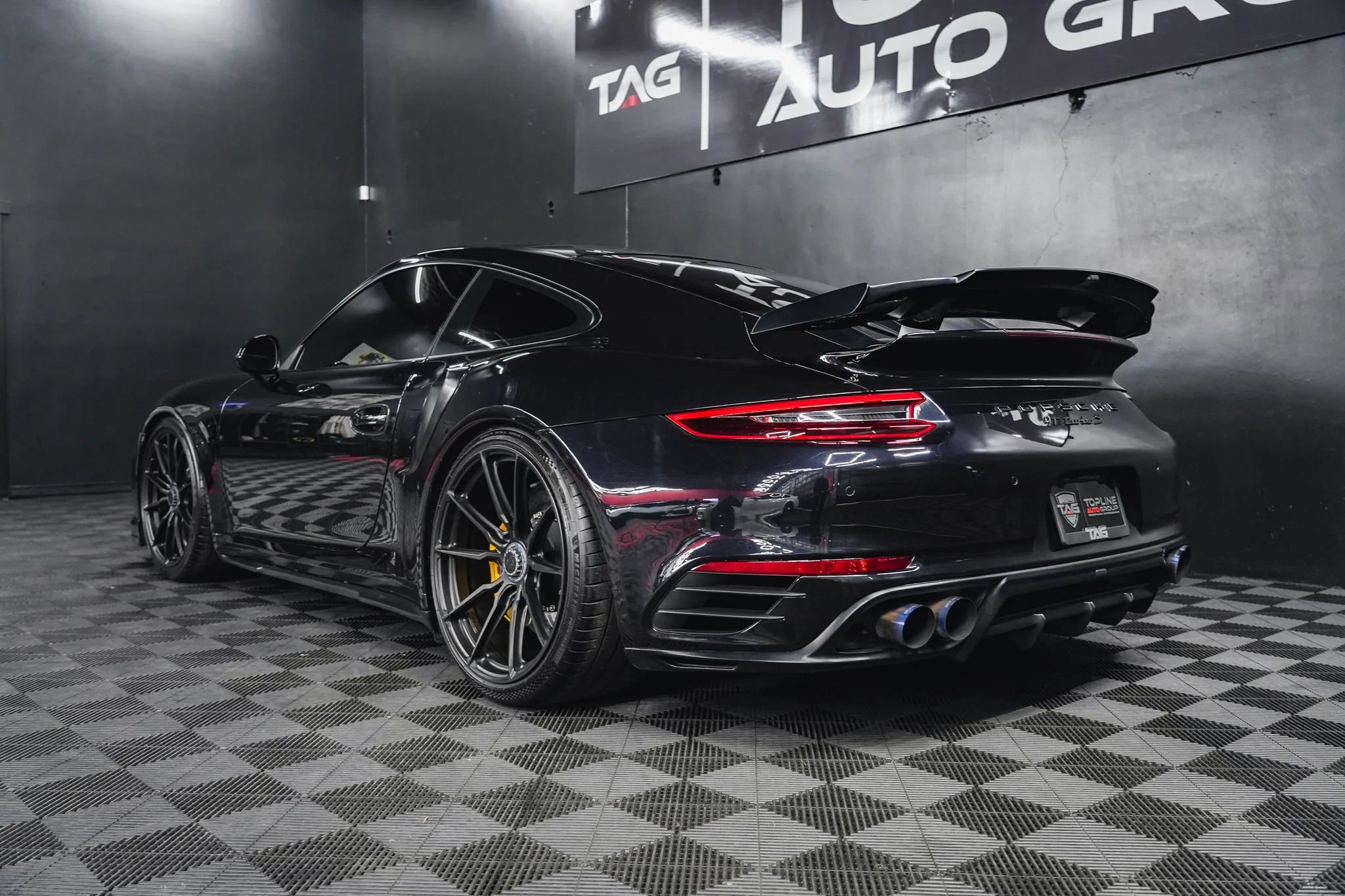 Used 2015 Porsche 911 Turbo S AWD/4WD image 35