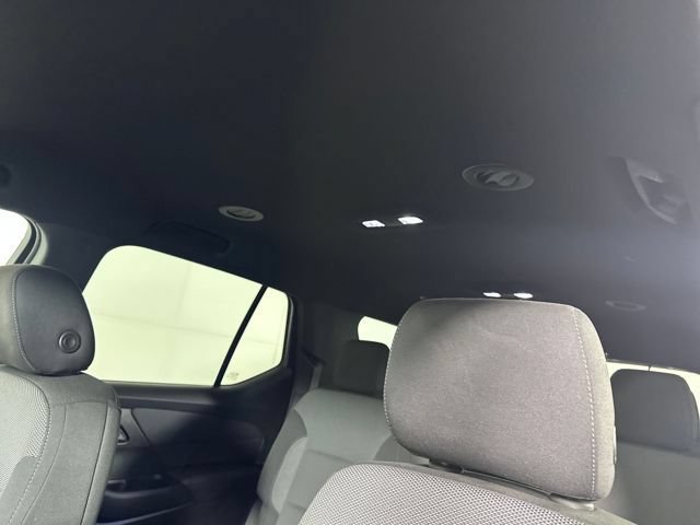 Used 2022 Chevrolet Traverse LT FWD image 12