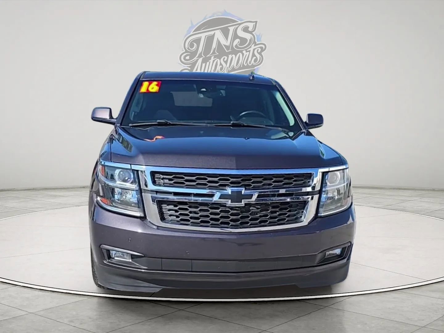Used 2016 Chevrolet Suburban LT w/ Luxury Package AWD/4WD image 2