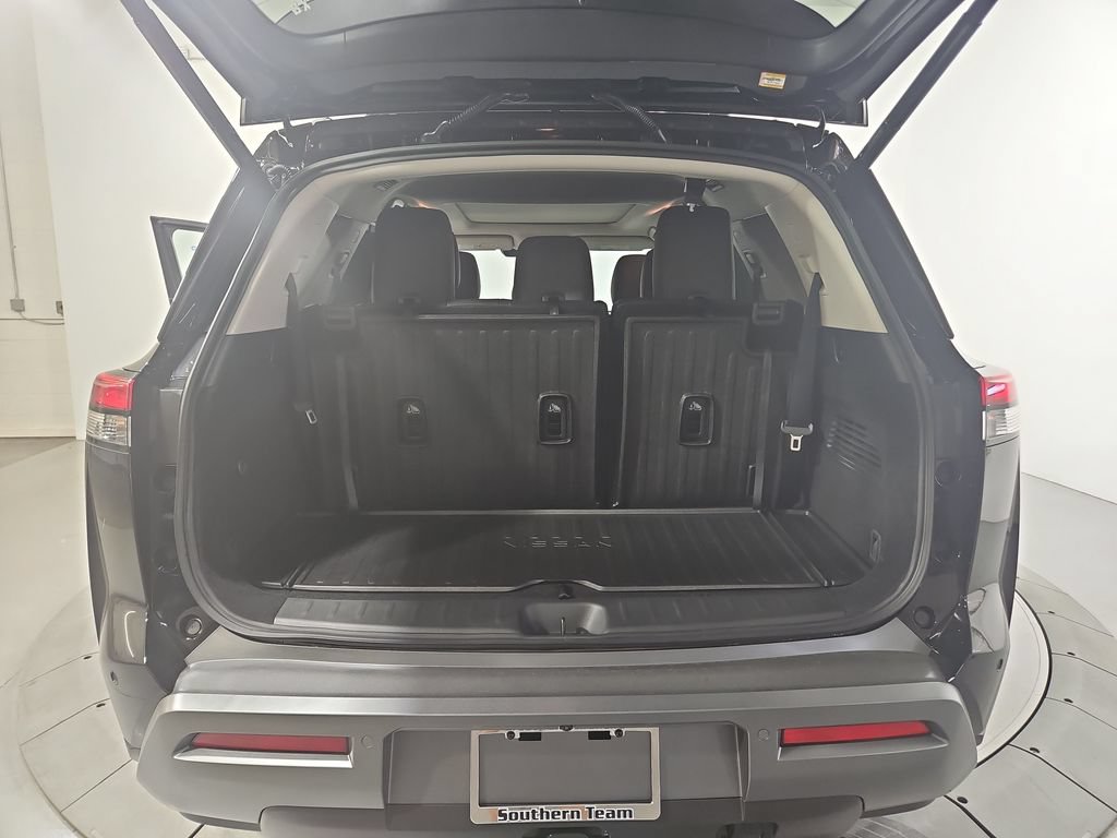 New 2026 Nissan Pathfinder Platinum w/ Cargo Package AWD/4WD image 22