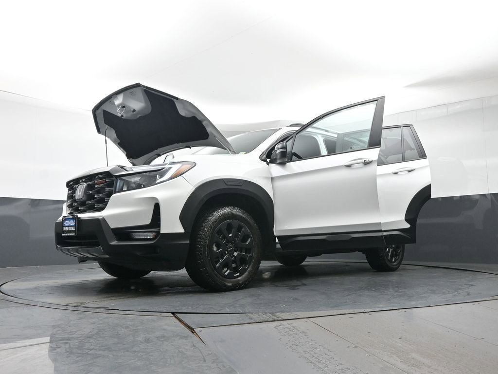 Used 2023 Honda Passport TrailSport image 43