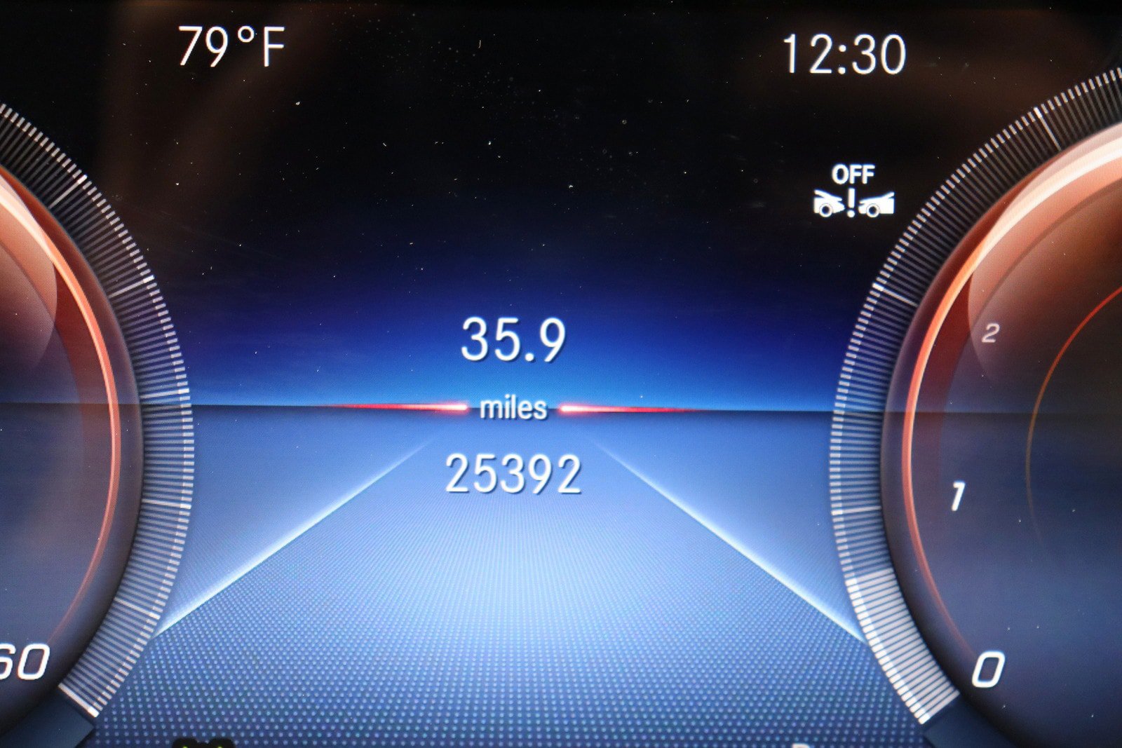 Used 2023 Mercedes-Benz CLA 250 4MATIC w/ AMG Line image 32