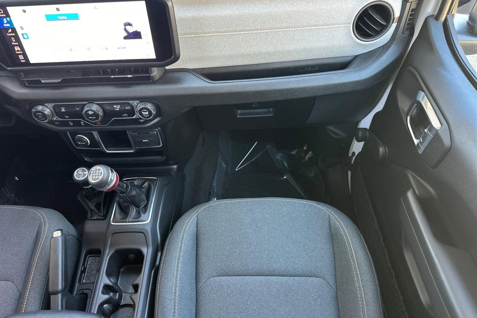 Used 2024 Jeep Wrangler Sport AWD/4WD image 28