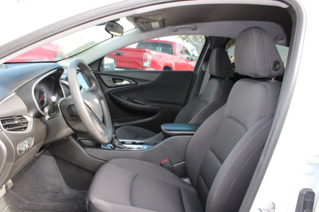 Used 2023 Chevrolet Malibu LT image 15