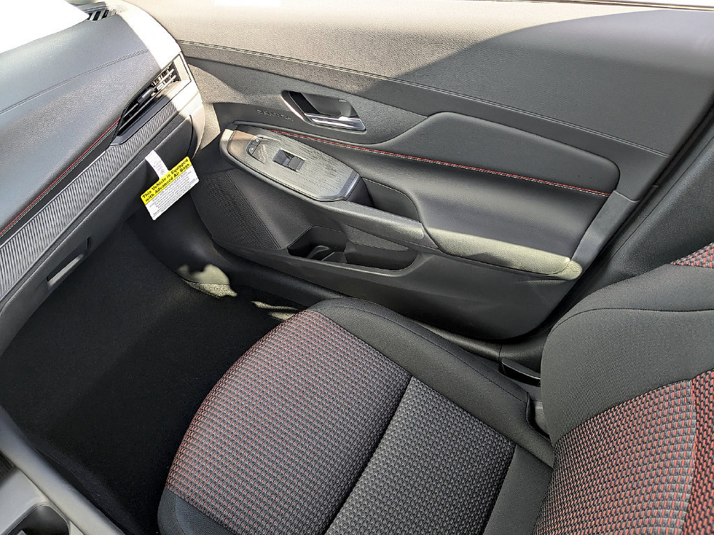New 2027 Nissan Sentra SR w/ Floor Mat Package FWD image 25