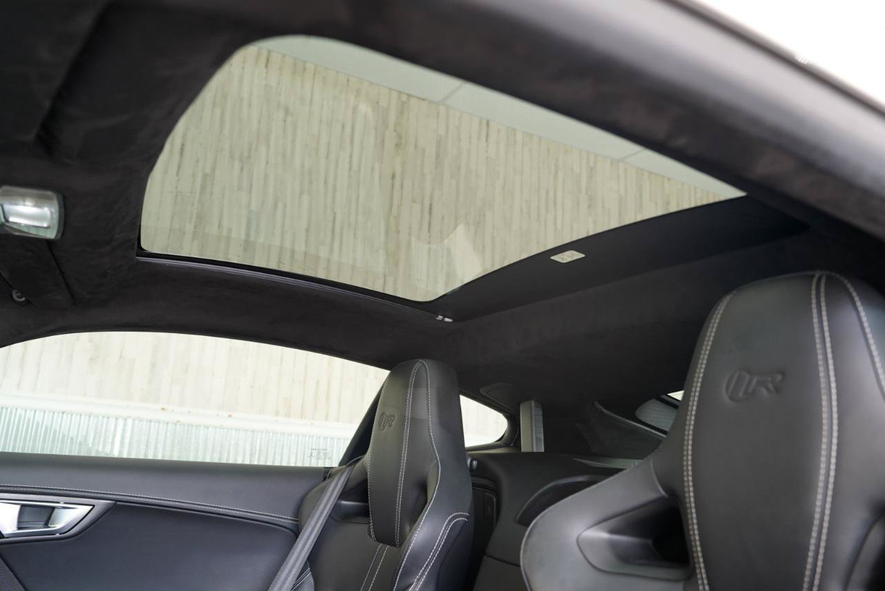 Used 2015 Jaguar F-TYPE R RWD image 23