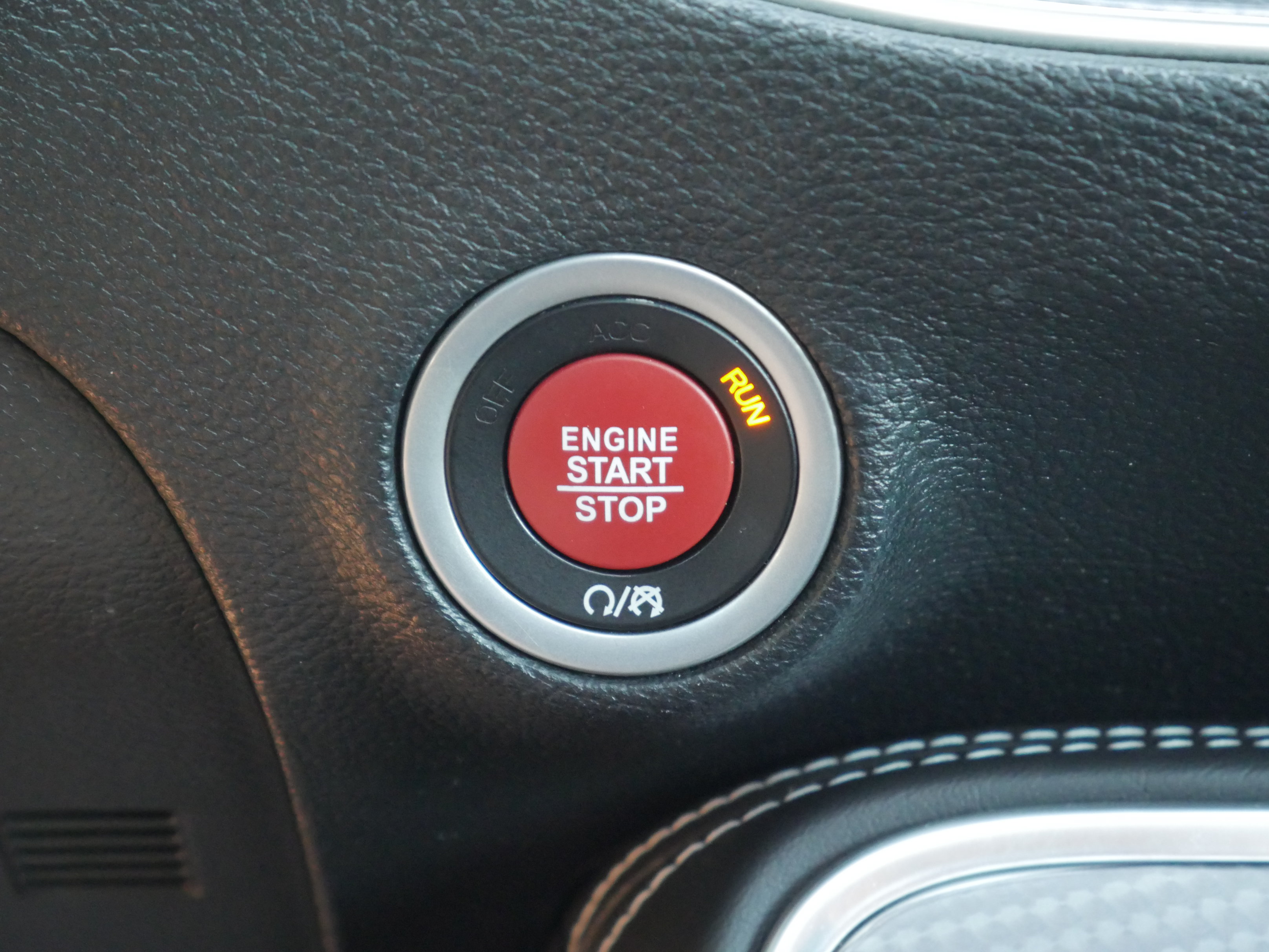 Used 2018 Dodge Challenger SRT Hellcat RWD image 8