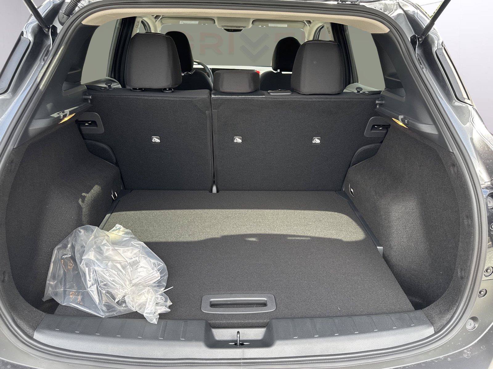 New 2026 Nissan Kicks SV w/ Cold Weather Package FWD image 25