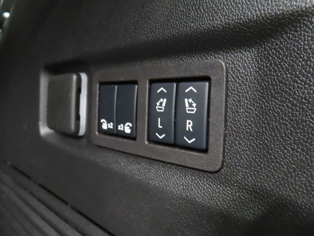 Used 2025 Chevrolet Tahoe Premier w/ Sun And Tow Package AWD/4WD image 46