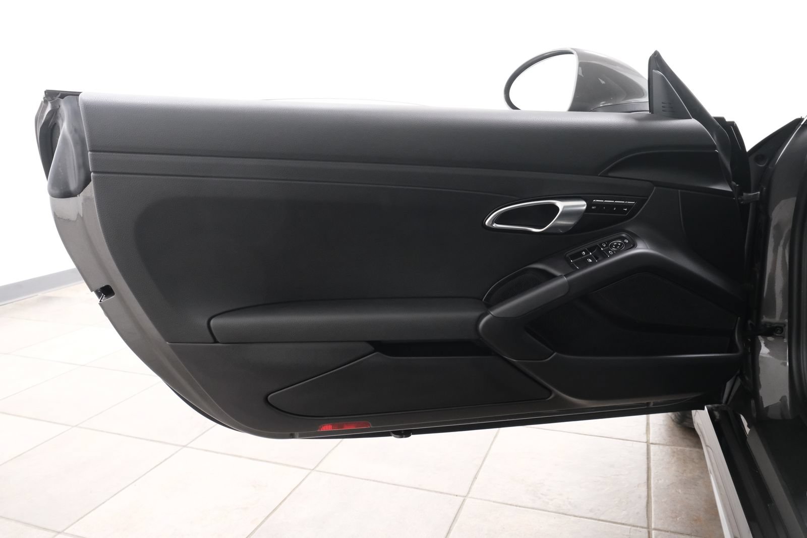 Used 2021 Porsche 718 Cayman RWD image 24