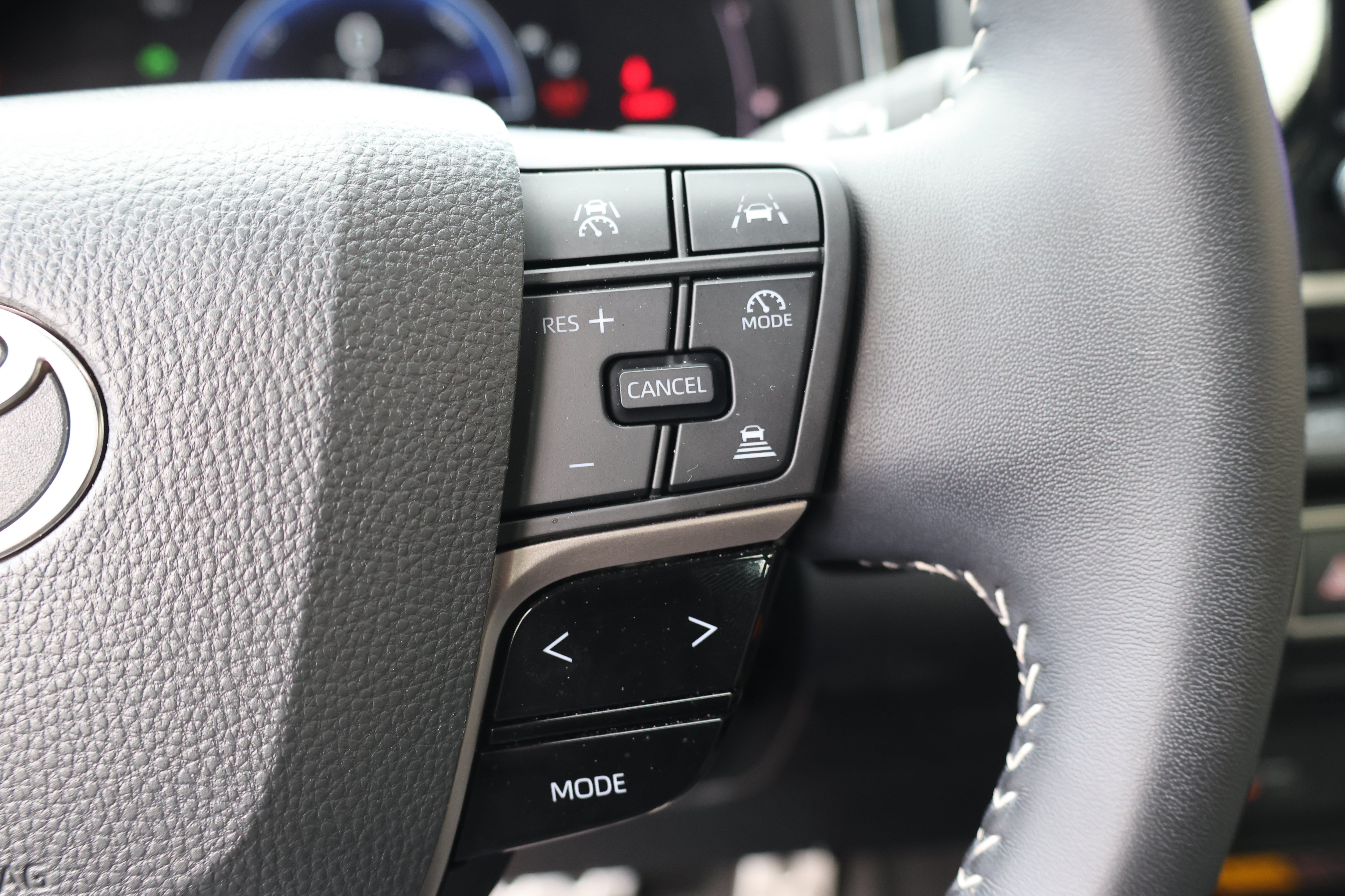 Certified 2025 Toyota Camry SE FWD image 24