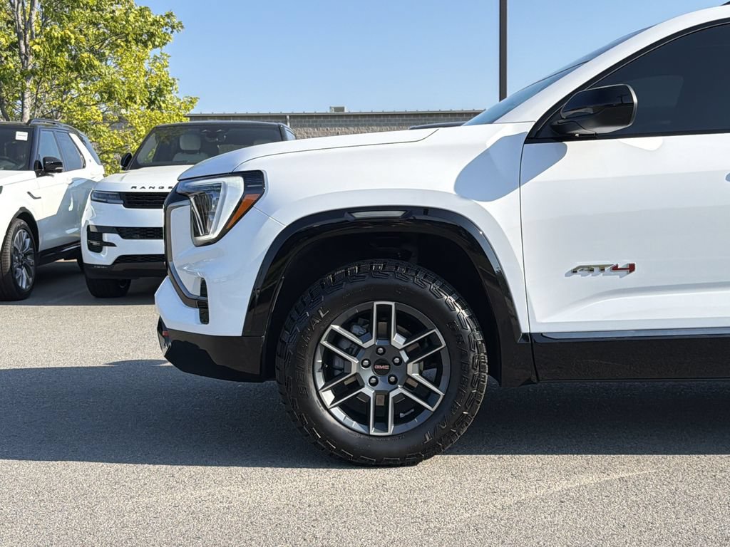 Used 2026 GMC Terrain AT4 w/ Convenience Package III AWD/4WD image 9