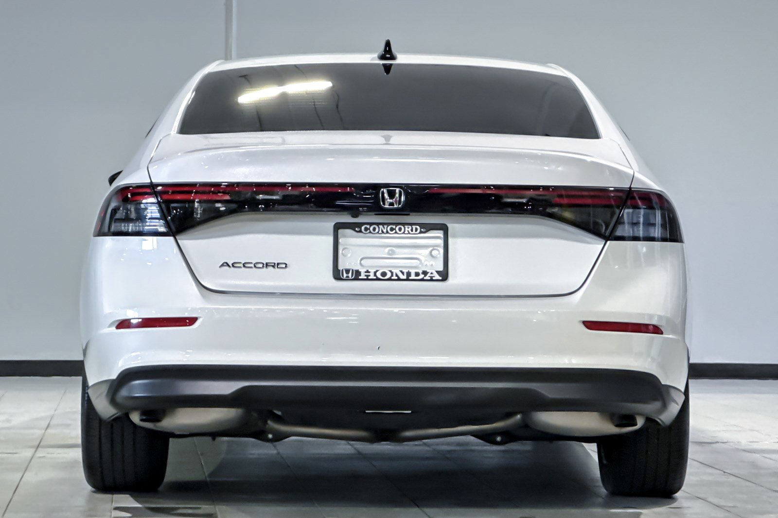Used 2025 Honda Accord SE image 9