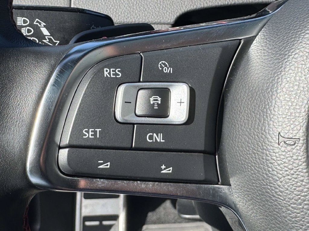 Used 2018 Volkswagen GTI Autobahn FWD image 21