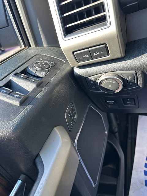 Used 2019 Ford F150 Lariat w/ Equipment Group 502A Luxury AWD/4WD image 13
