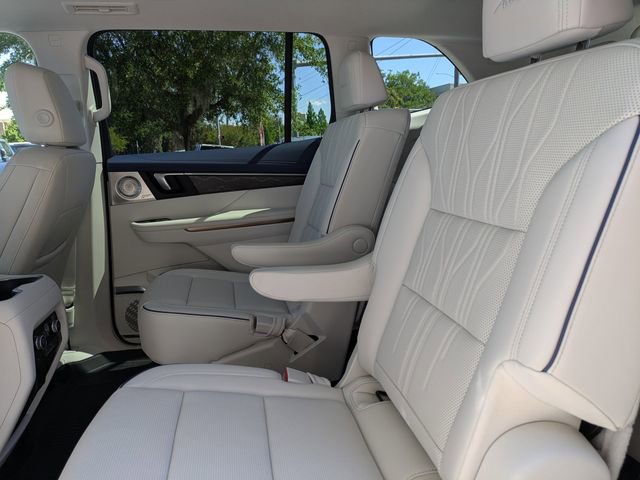 New 2026 Buick Enclave Avenir FWD image 19