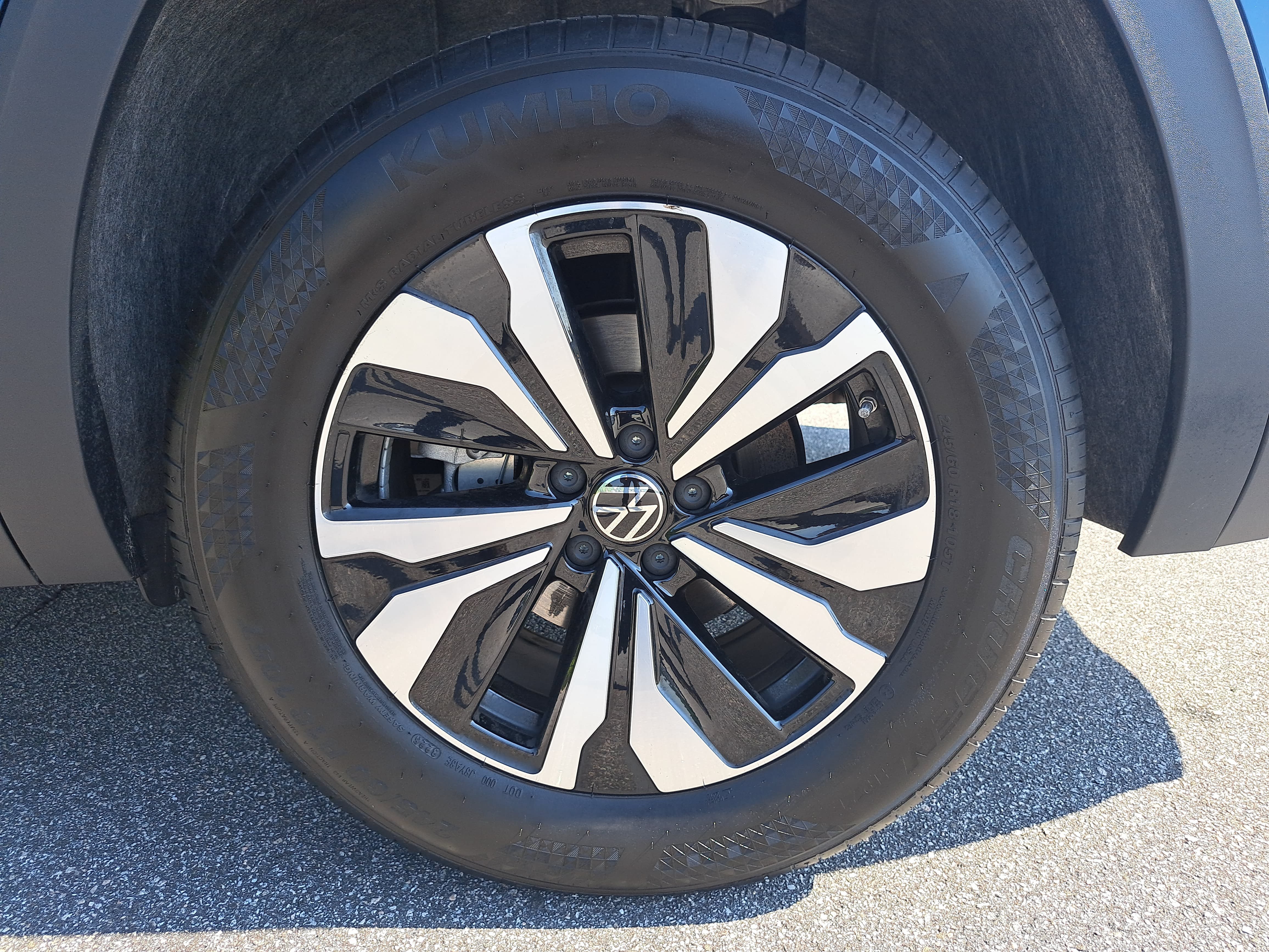 Used 2026 Volkswagen Atlas SE FWD image 31