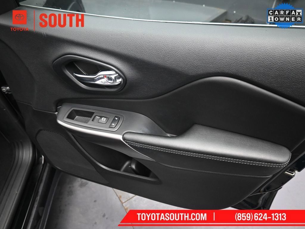 Used 2022 Jeep Cherokee Latitude Lux image 32