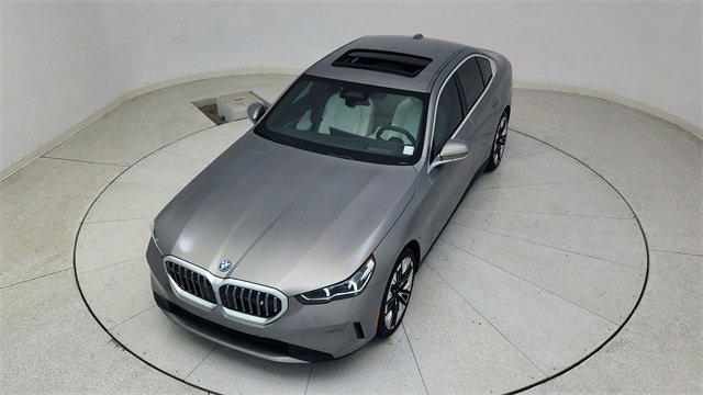 Used 2025 BMW i5 xDrive40 image 81