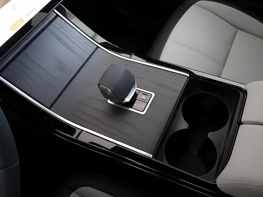 New 2026 Land Rover Range Rover Evoque Dynamic SE image 51