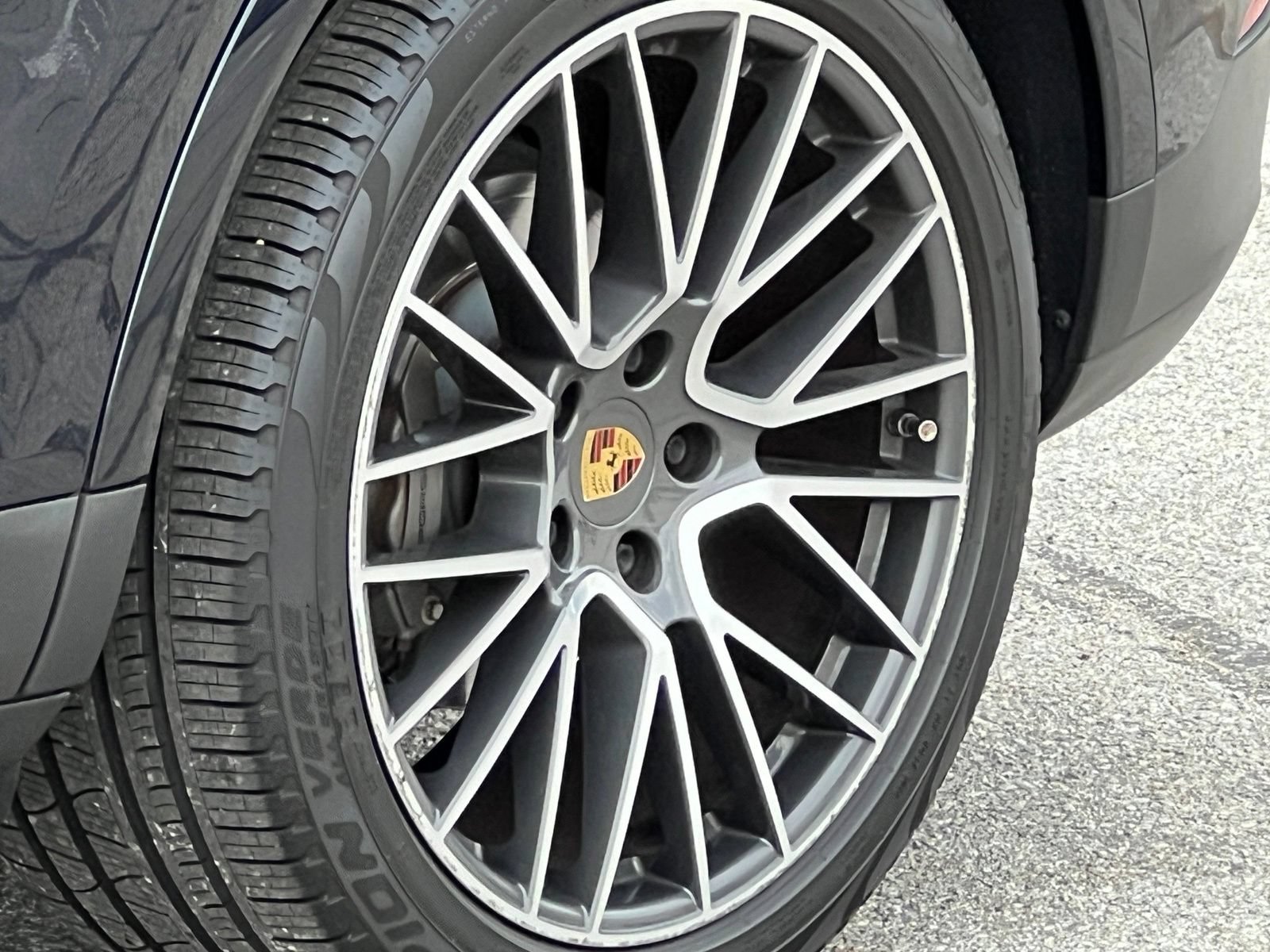 Used 2019 Porsche Cayenne S AWD/4WD image 12