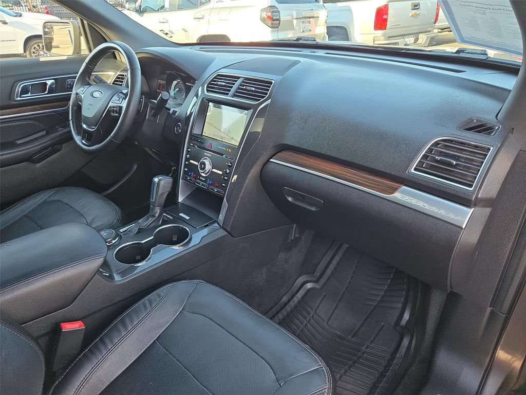 Used 2017 Ford Explorer Limited AWD/4WD image 21