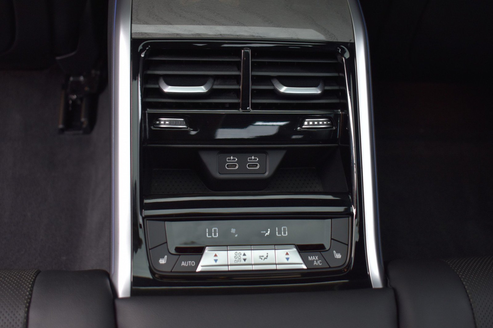 Used 2020 BMW 840i Gran Coupe xDrive w/ M Sport Package AWD/4WD image 43