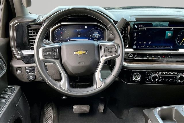 Used 2023 Chevrolet Silverado 1500 LT image 8