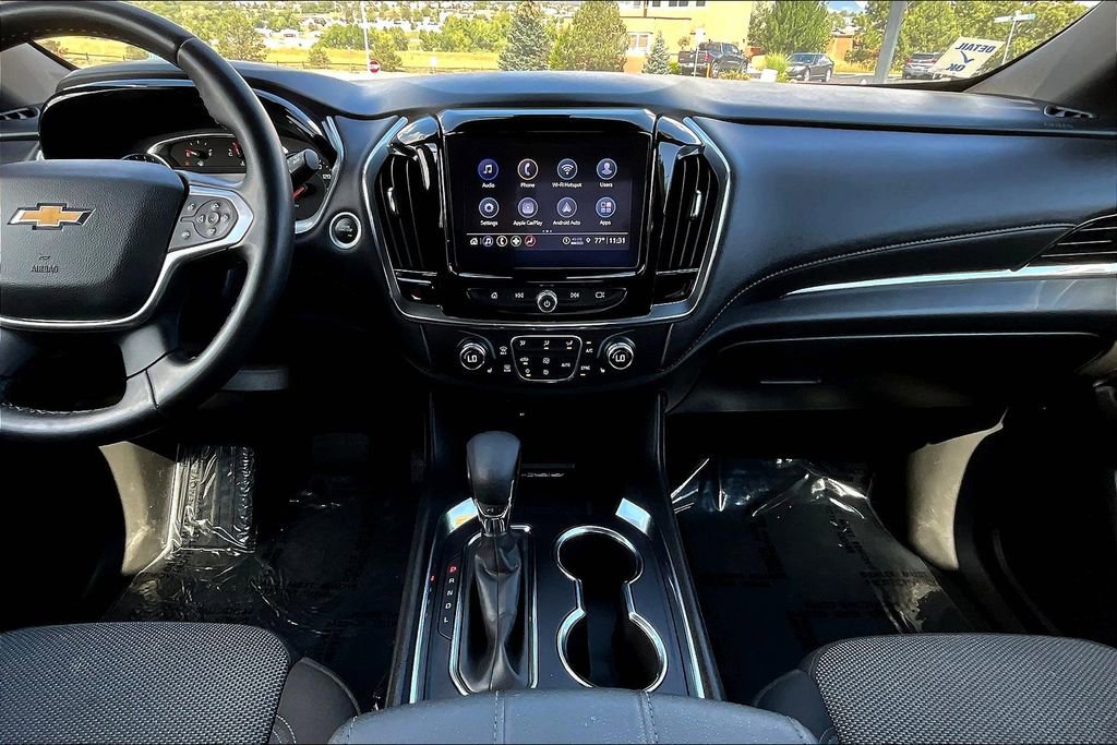 Used 2023 Chevrolet Traverse LT image 15