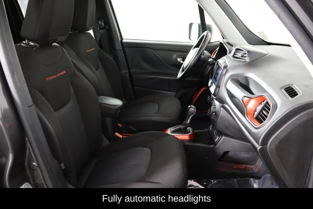 Used 2018 Jeep Renegade Trailhawk w/ Safety & Security Group AWD/4WD image 18