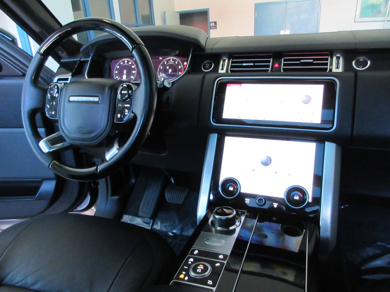 Used 2019 Land Rover Range Rover Supercharged AWD/4WD image 54