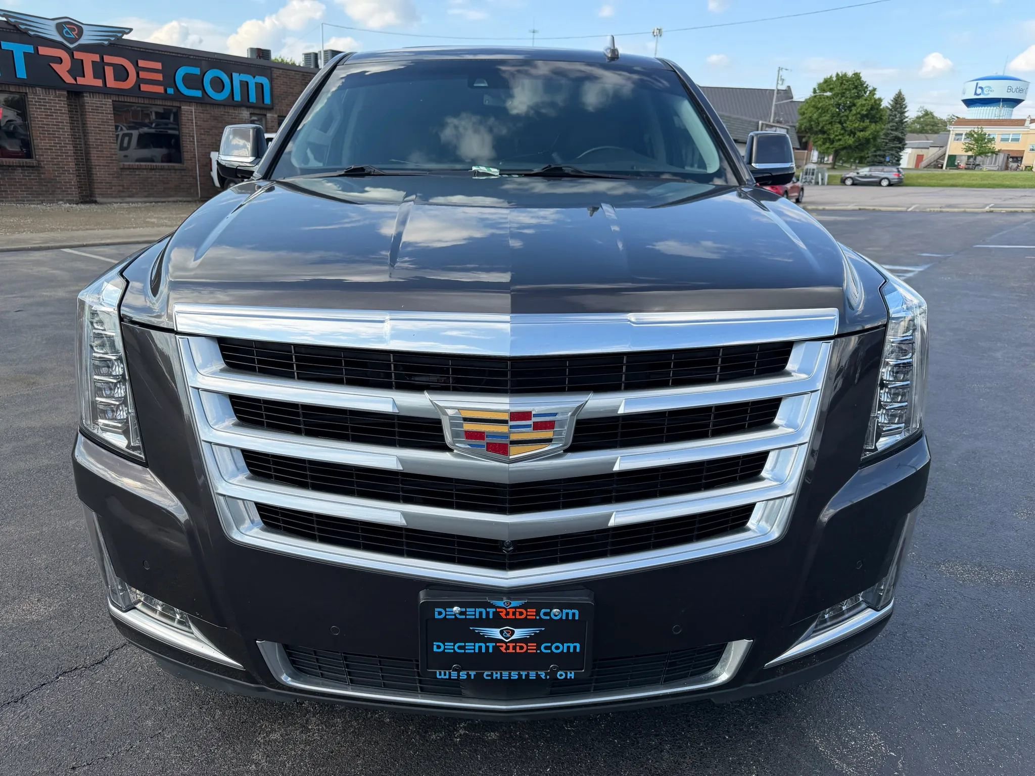 Used 2017 Cadillac Escalade Premium Luxury AWD/4WD image 8