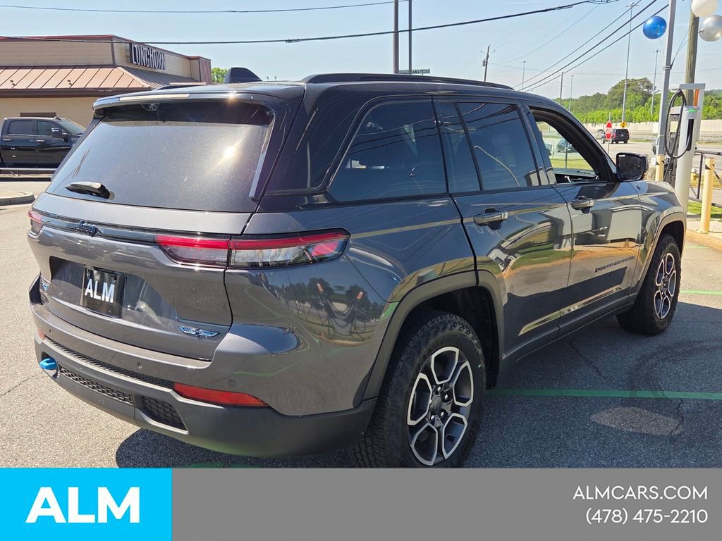 Used 2023 Jeep Grand Cherokee Trailhawk w/ Advanced Protech Group II AWD/4WD image 16