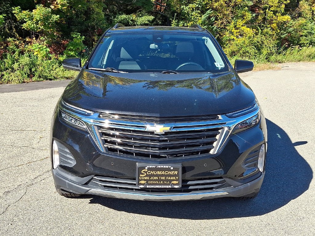 Used 2023 Chevrolet Equinox LT AWD/4WD image 2