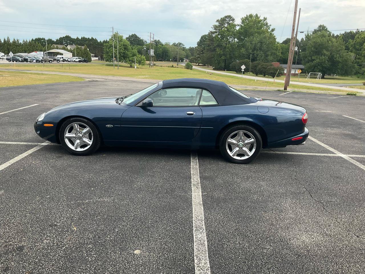 Used 1997 Jaguar XK8 Convertible RWD image 11