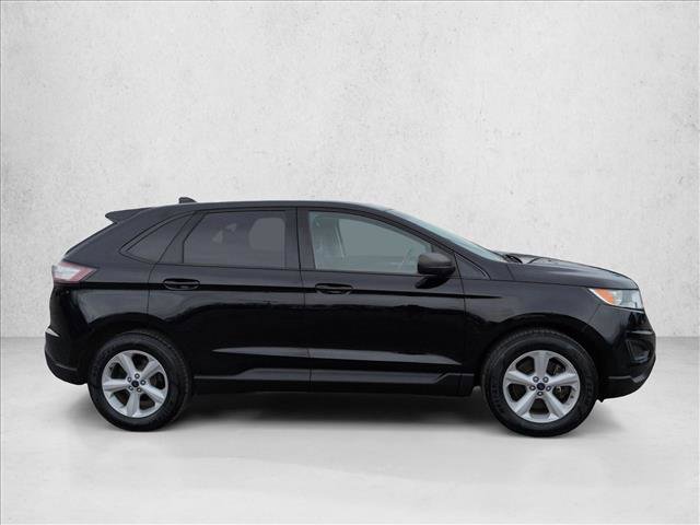 Used 2017 Ford Edge SE AWD/4WD image 4