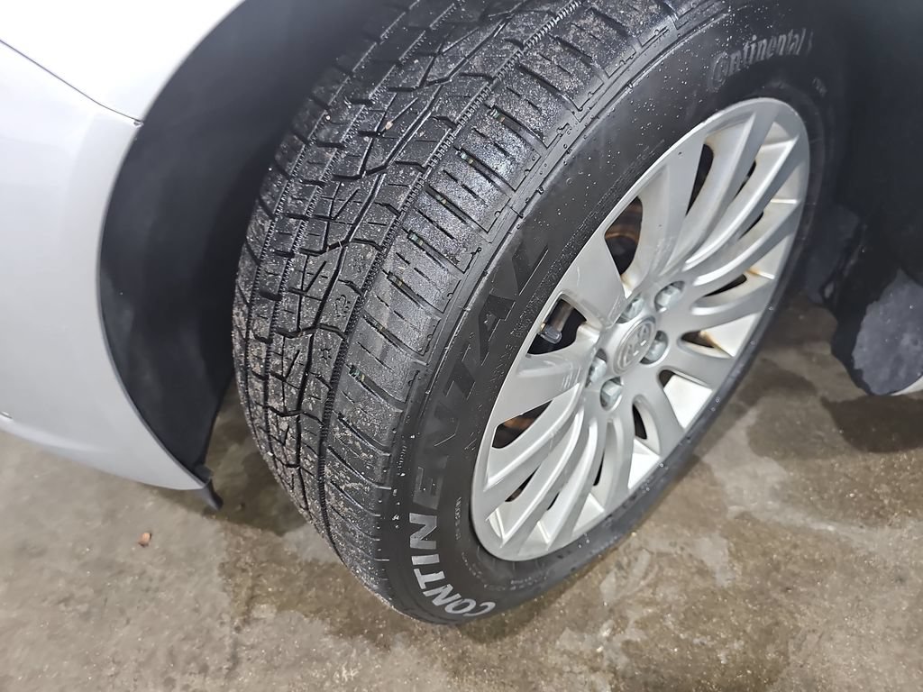Used 2011 Buick Regal CXL FWD image 34