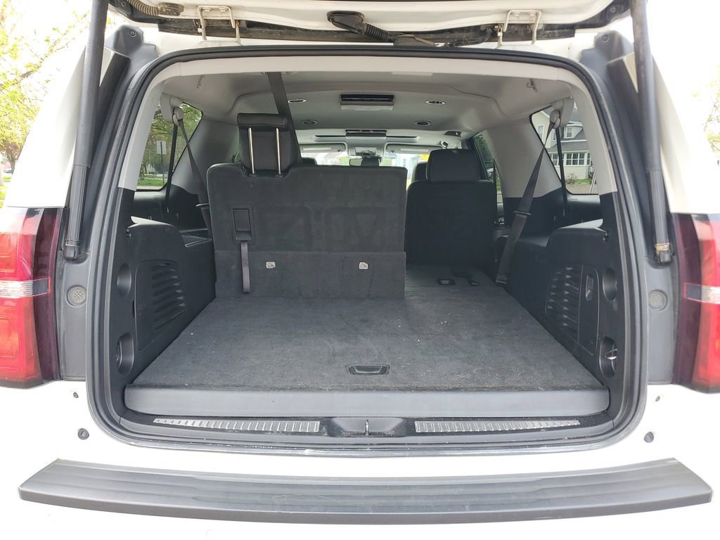 Used 2018 Chevrolet Suburban LT AWD/4WD image 8