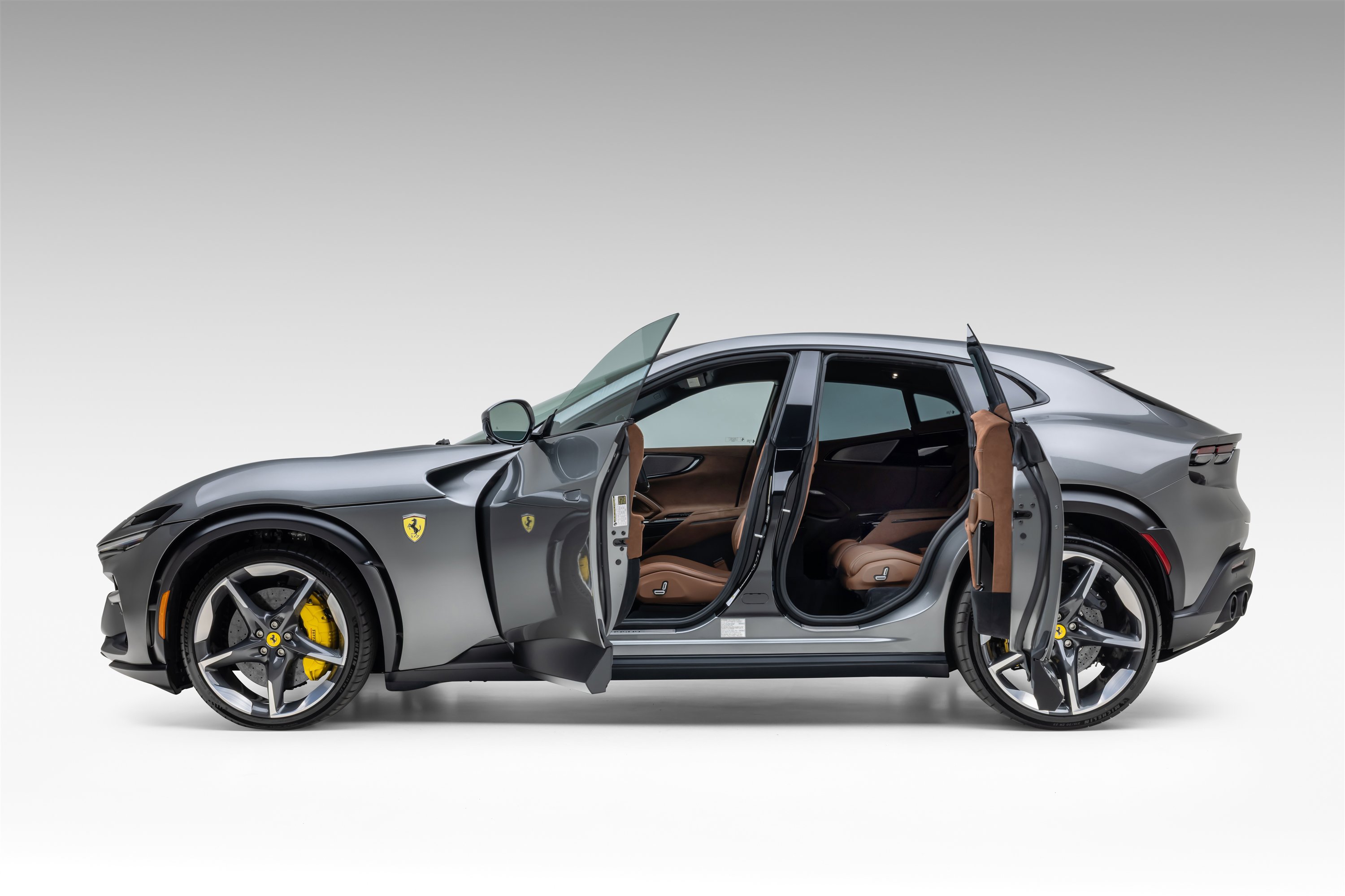 Certified 2023 Ferrari Purosangue image 5