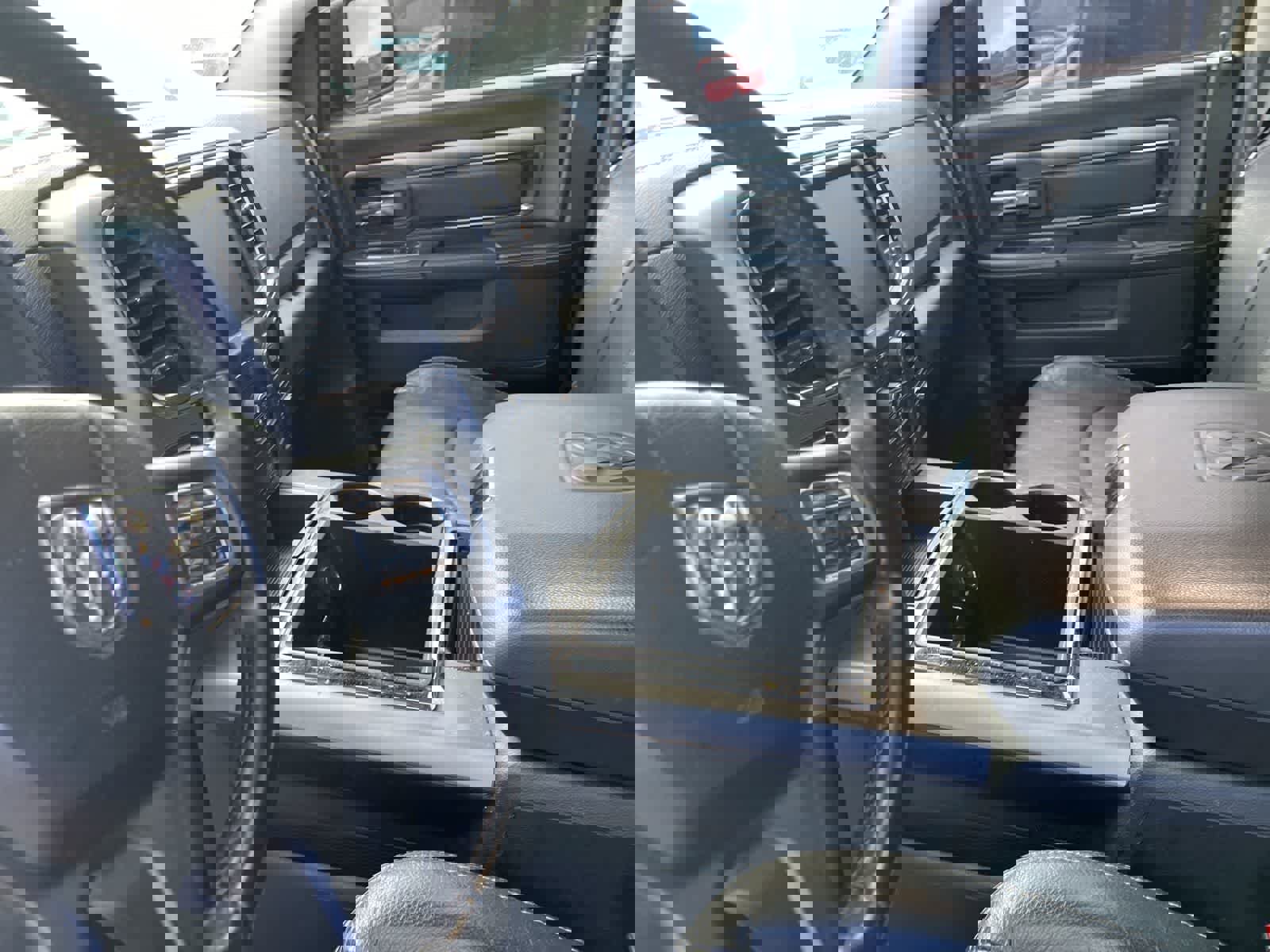 Used 2015 RAM 1500 Sport w/ Sport Premium Group image 31