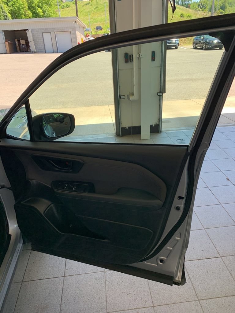Used 2025 Subaru Forester Premium AWD/4WD image 14
