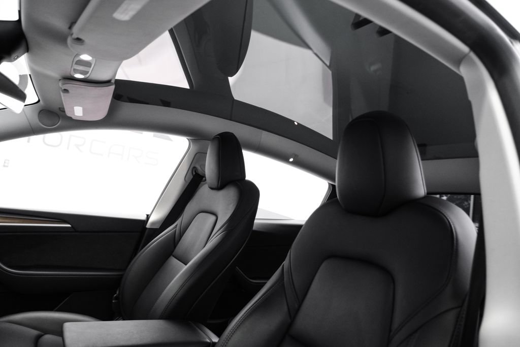 Used 2023 Tesla Model Y Long Range AWD/4WD image 5