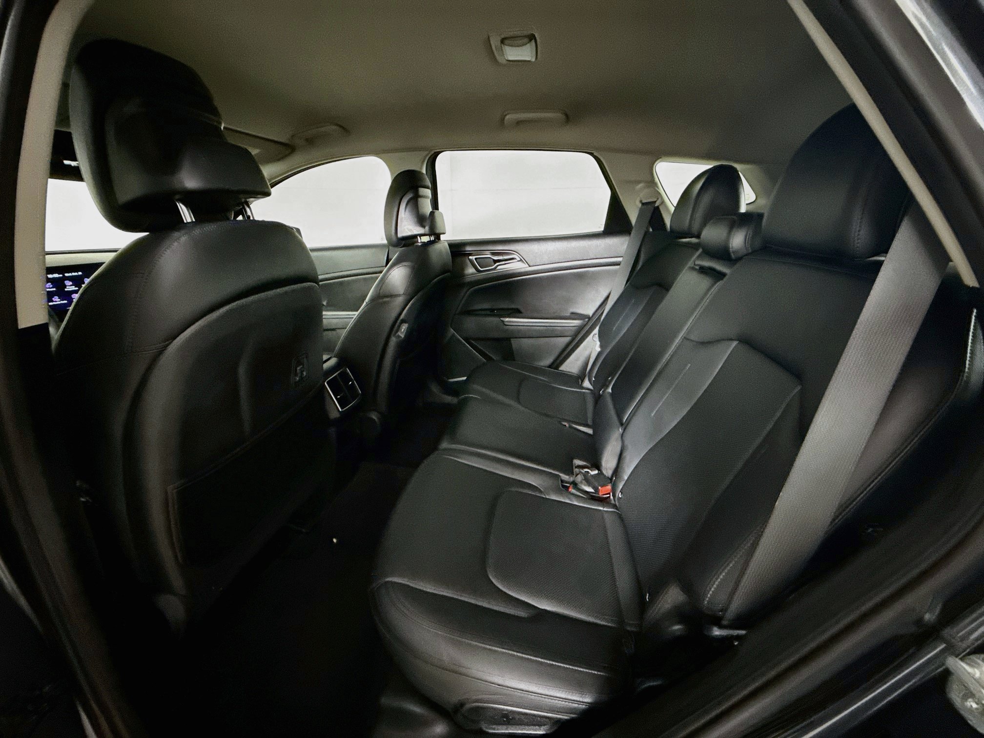 Used 2023 Kia Sportage EX FWD image 29