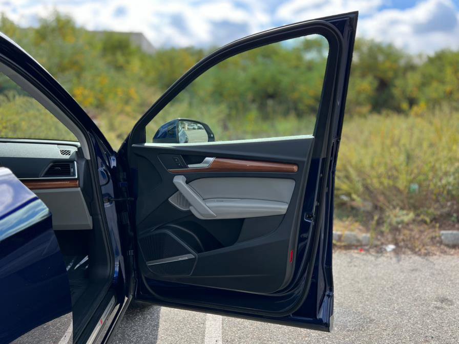 Used 2022 Audi Q5 2.0T Premium Plus w/ Premium Plus Package image 32