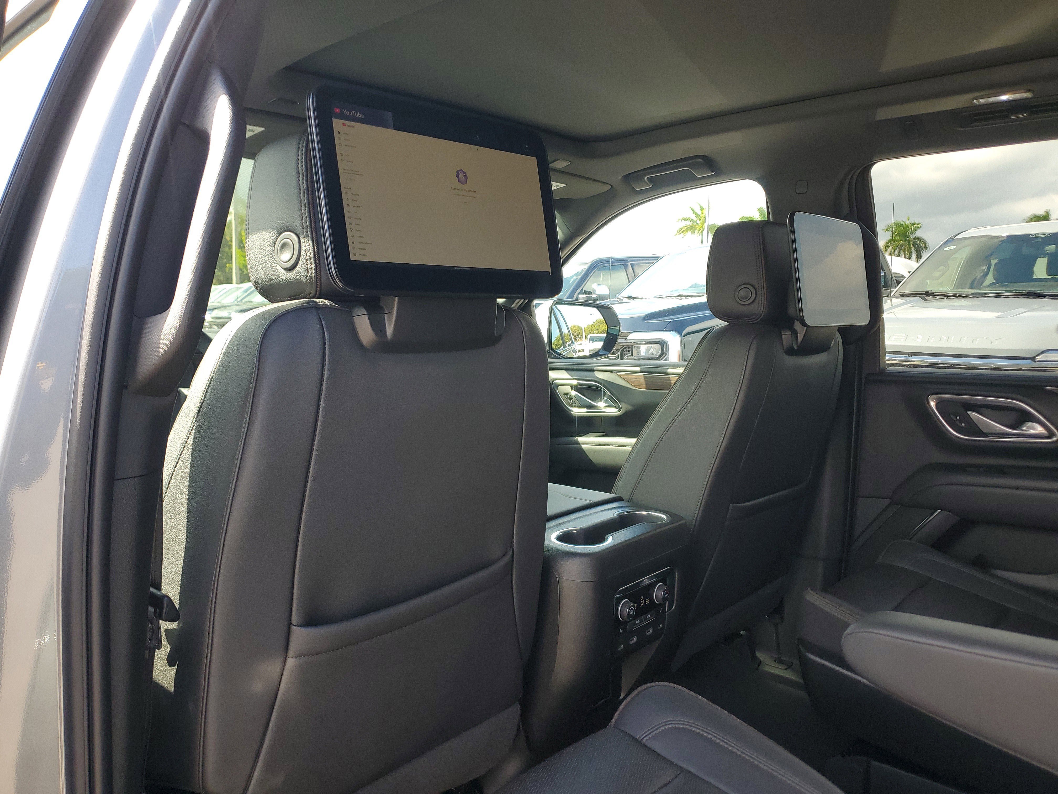 Used 2024 Chevrolet Tahoe High Country image 12