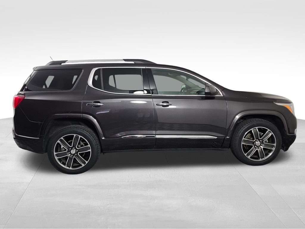 Used 2018 GMC Acadia Denali w/ Technology Package AWD/4WD image 8