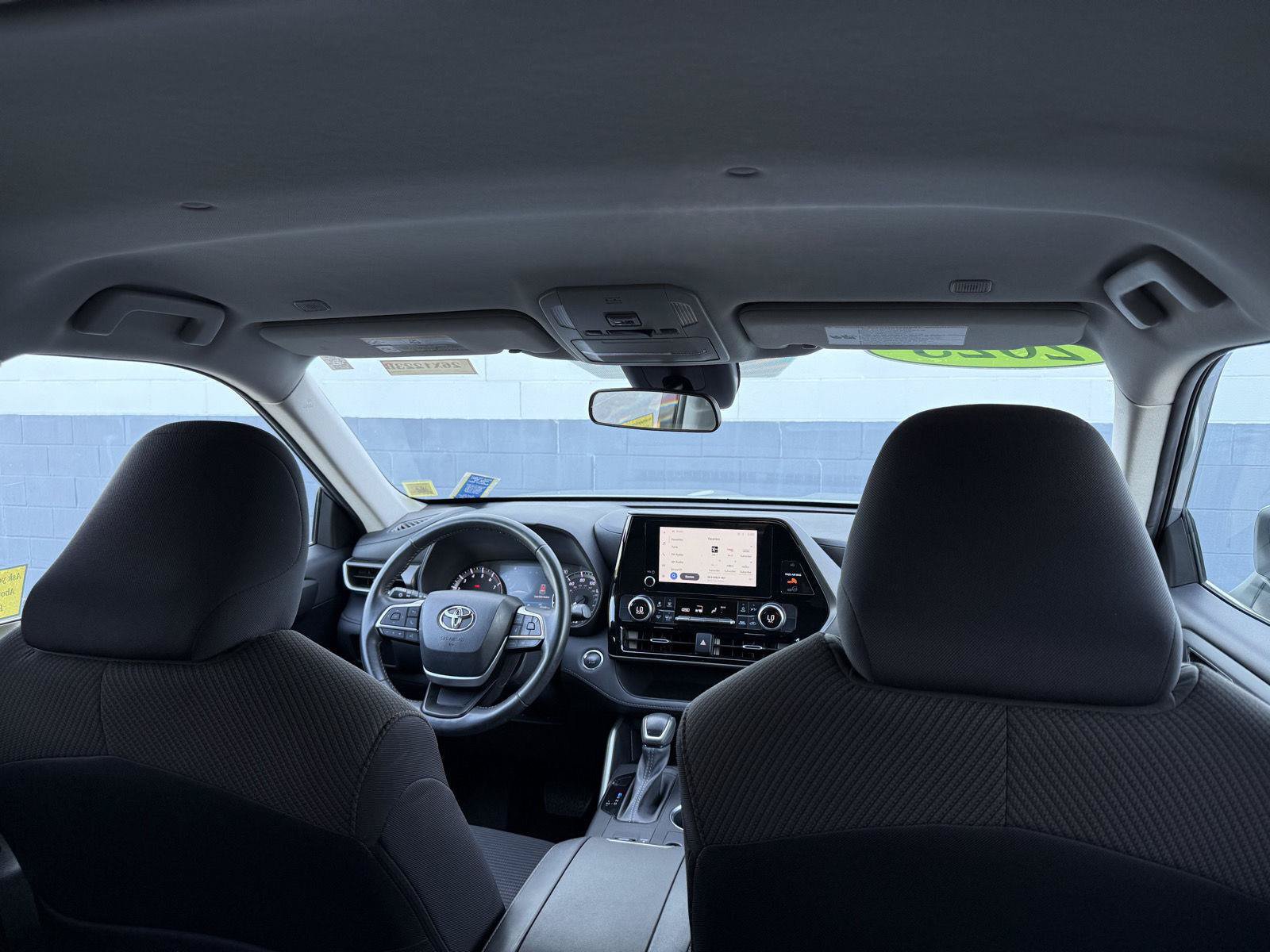 Used 2023 Toyota Highlander LE FWD image 27