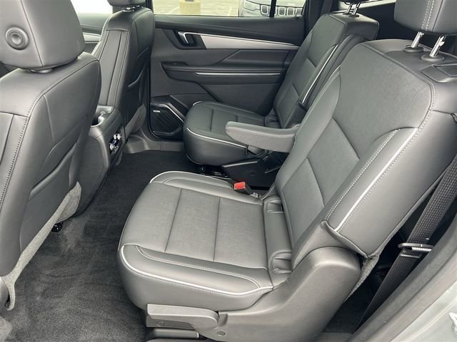 Used 2025 Buick Enclave Preferred AWD/4WD image 45