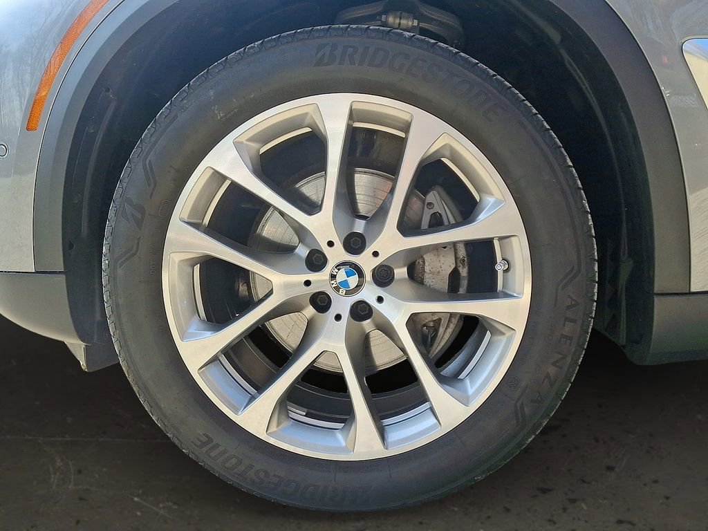 Certified 2024 BMW X5 xDrive40i w/ Premium Package image 9